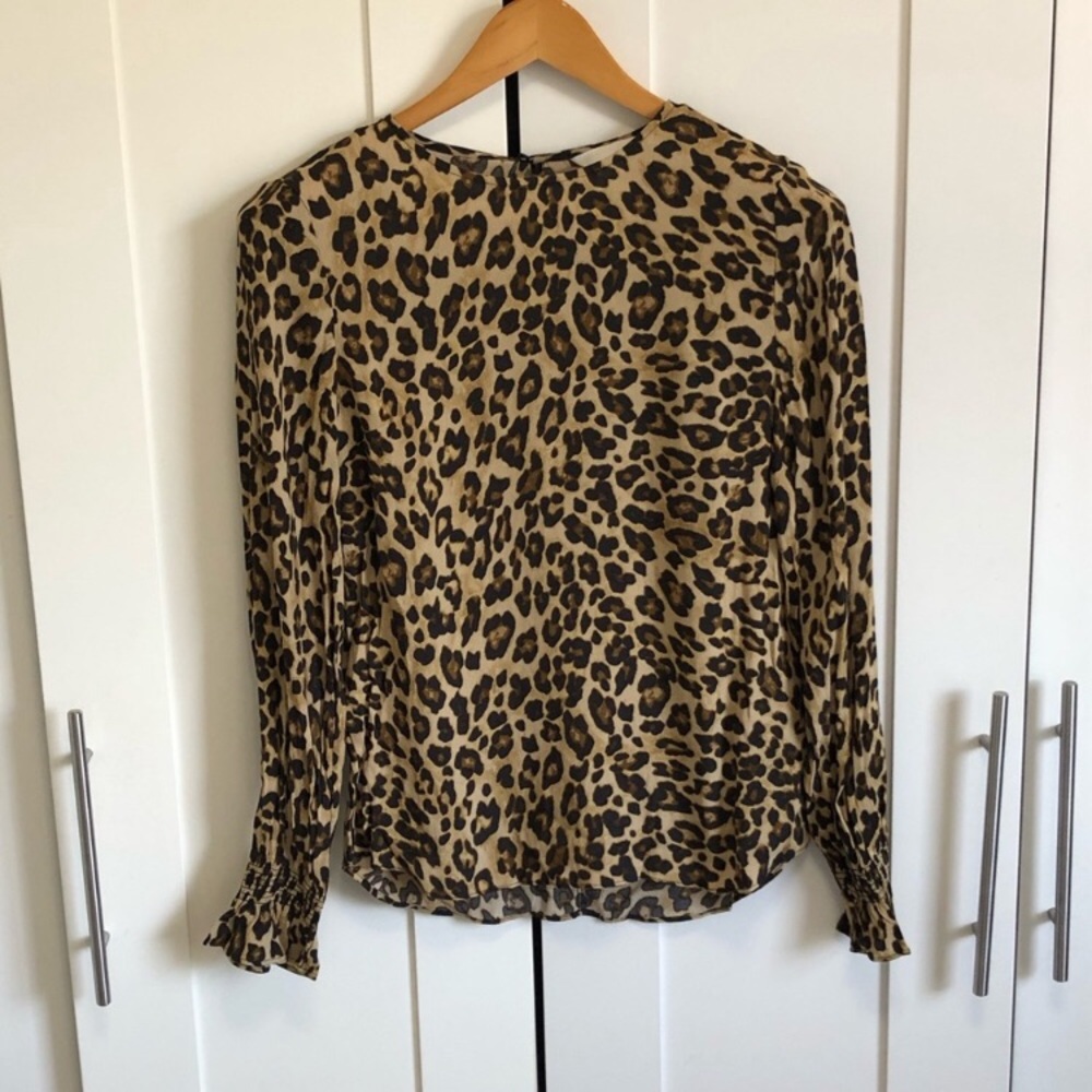 H&M Leopard Print Long Sleeve Women's Top